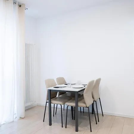 شقة Casa Ndoi 2 *